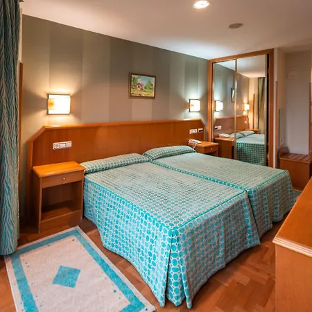 Hotel Astures 3*