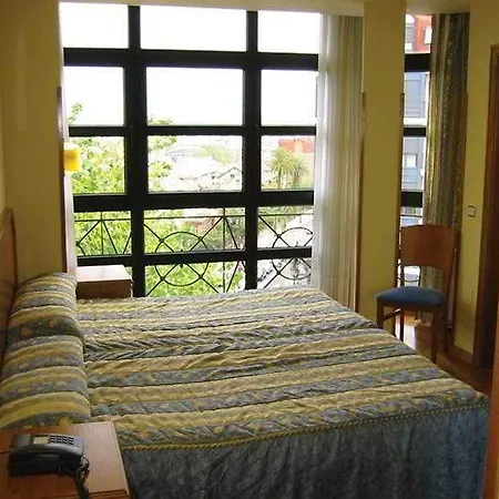 Astures 3* Oviédo